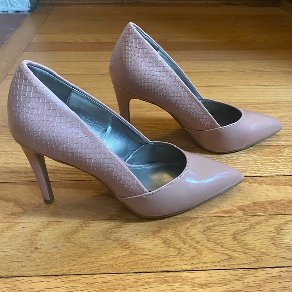Worthington light pink snake print faux leather heels size 7 - like NEW! - Picture 4 of 11